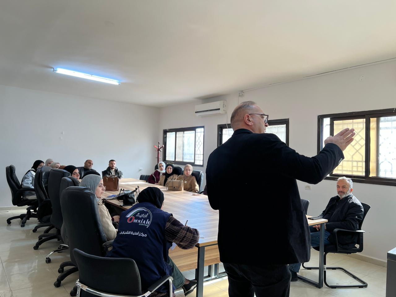 A workshop targeting youth and women to familiarize them with the electoral system and their electoral rights.